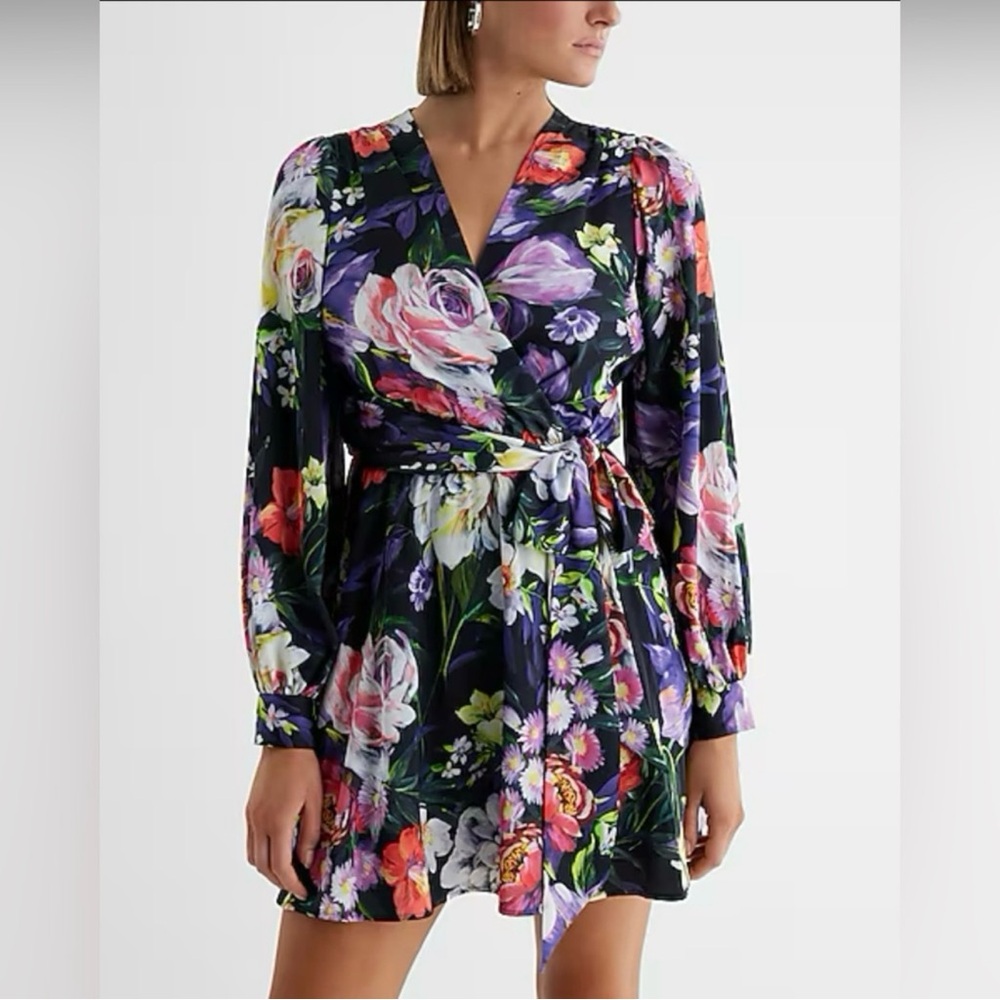 EXPRESS Floral V-Neck Long Sleeve Tie Waist Mini Dress NWT Size Small